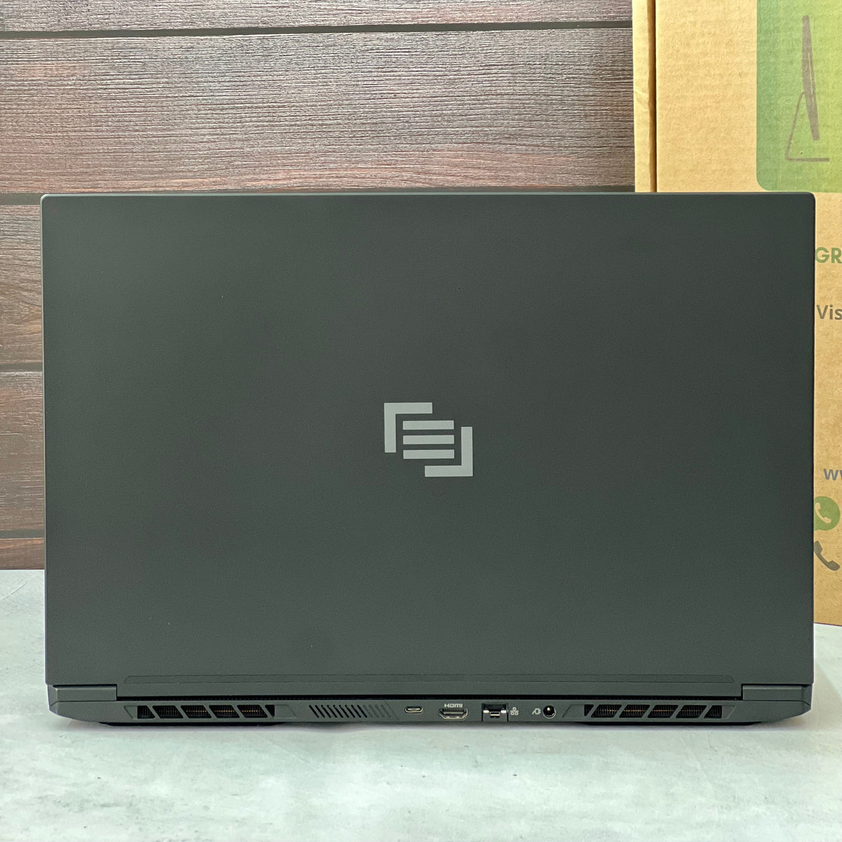 Laptop Maingear Gaming Core i7 11va Gen SSD 1TB | 32GB RAM | Tarjeta NVIDIA RTX 3080 16GB | Pantalla 17.3”