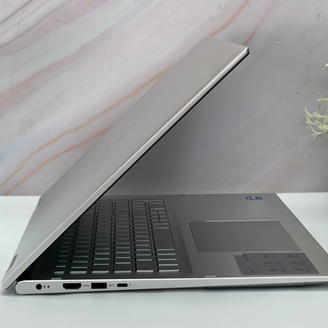 Laptop Dell Inspiron 7706 2 en 1 – Core i7 11va Gen | 16GB RAM | SSD 256GB | Pantalla 17.3” Táctil CLASE B