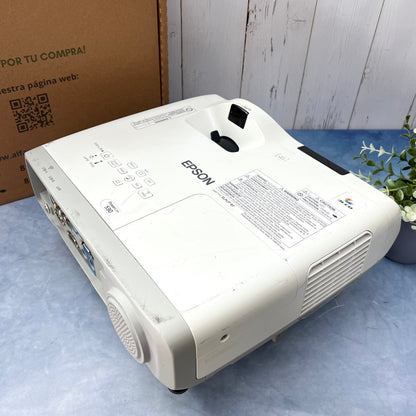 Proyector EPSON PowerLite 530 – WXGA | HDMI | LAN | 3200 lúmenes Con control