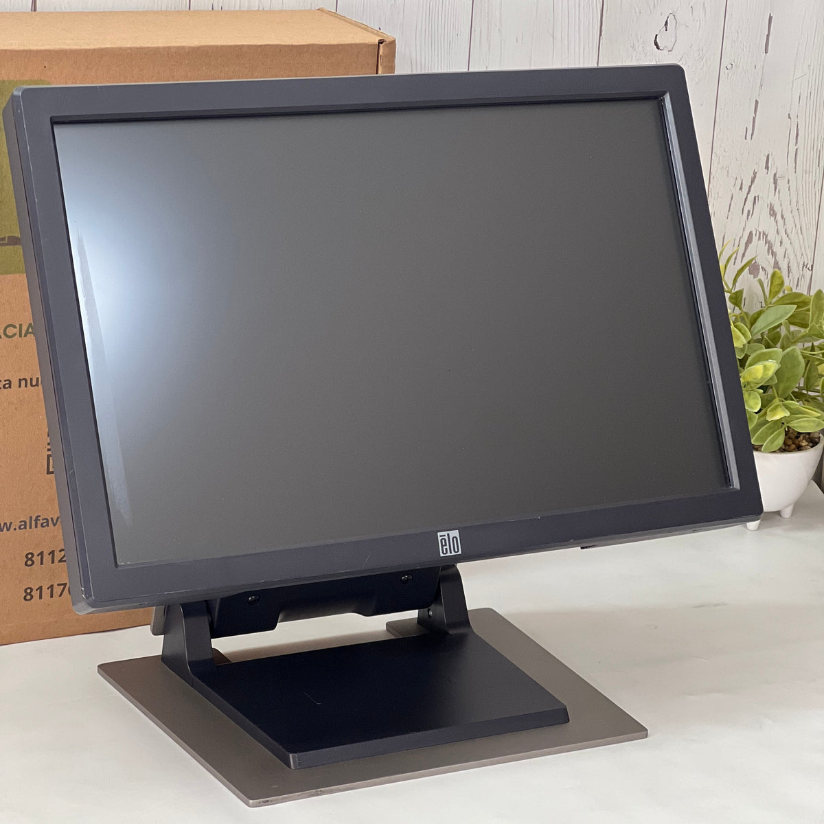Monitor Táctil Elo TouchSystems ET1900L | 19" | 1440×900 | Touchscreen | VGA / DVI-D
