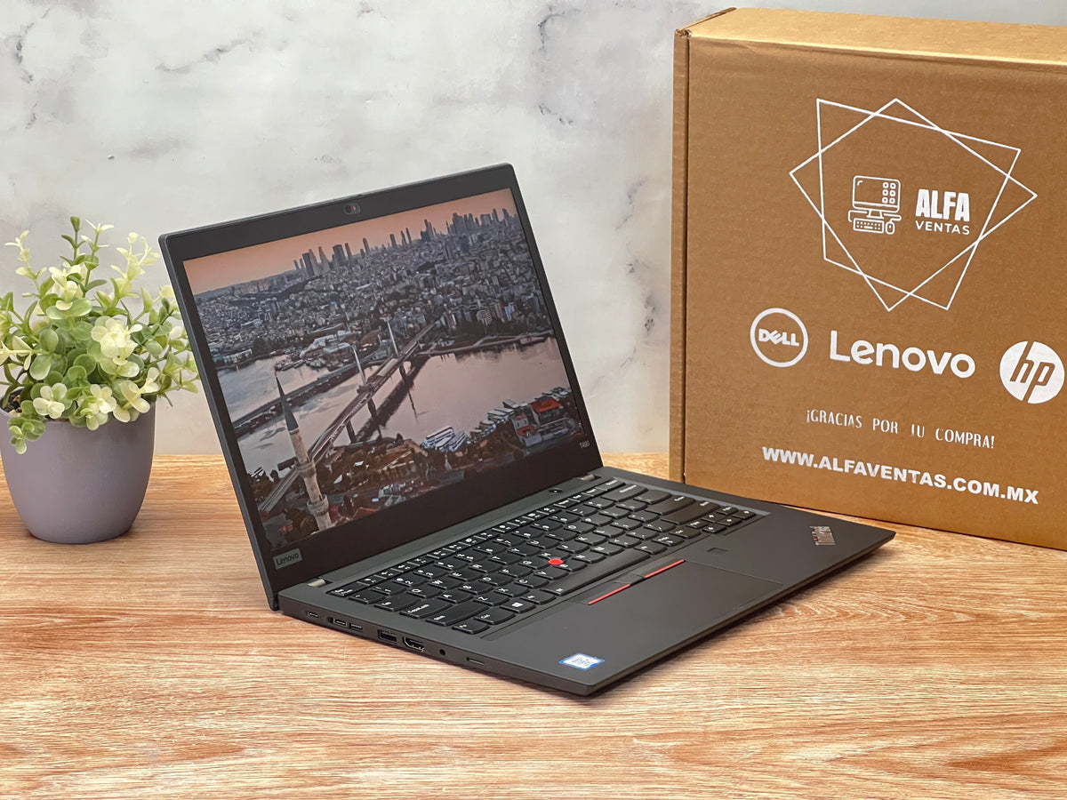 Laptop Lenovo Thinkpad T490 Core i7 8va gen SSD 256GB 16GB DDR4 Pantalla 14" CLASE B