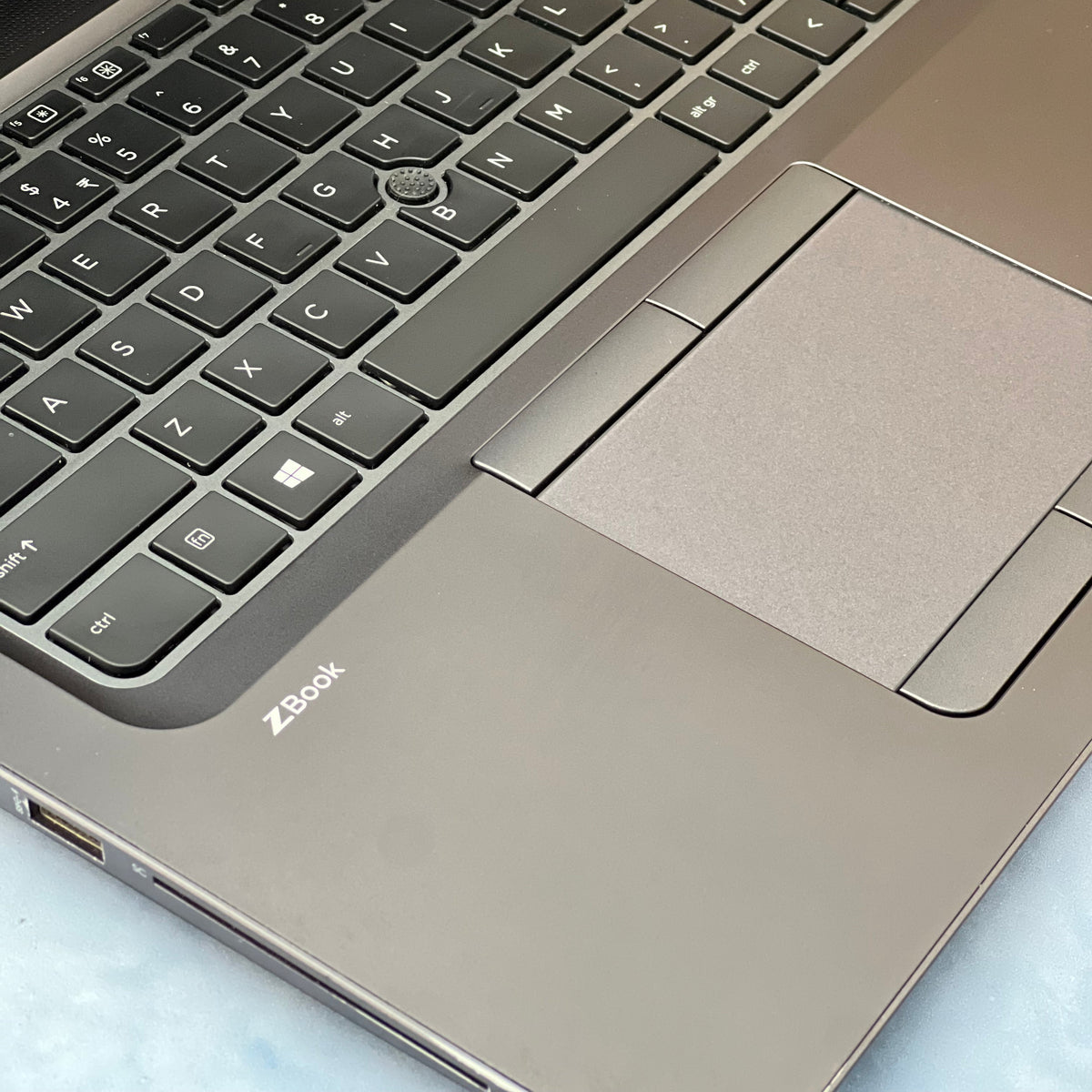 Laptop HP ZBook 15U G4  Core i7 7ma Gen 16GB RAM SSD 256GB  Tarjeta AMD FirePro  2GB CLASE B