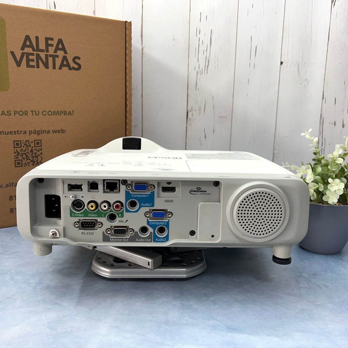 Proyector EPSON PowerLite 530 – WXGA | HDMI | LAN | 3200 lúmenes Con control