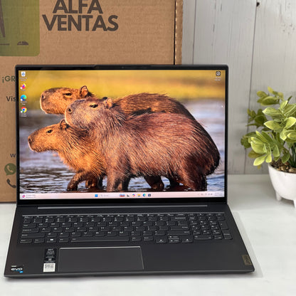 Laptop Lenovo Slim 7 Core i7 12va Gen SSD 256GB 32GB RAM Pantalla Táctil 15.6" Windows 11