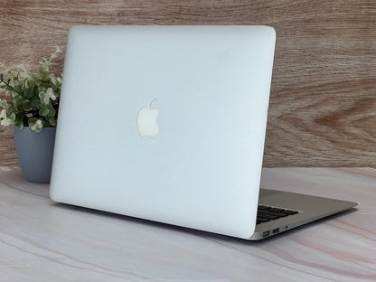 MacBook Air A1369 Mid 2011 Core i5 | 4GB RAM DDR3 | SSD 120GB | macOS Sierra | Clase B