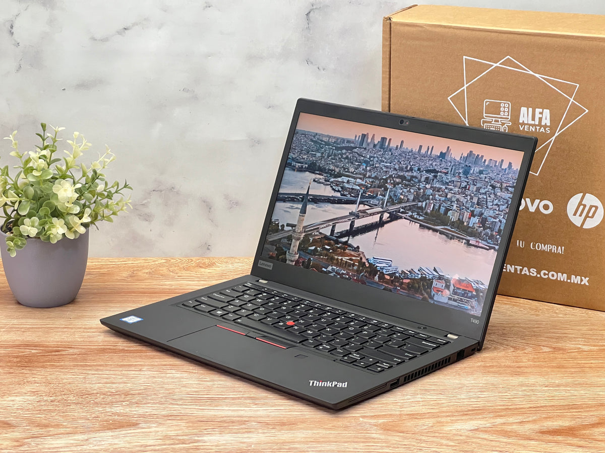 Laptop Lenovo Thinkpad T490 Core i7 8va gen SSD 256GB 16GB DDR4 Pantalla 14" CLASE B