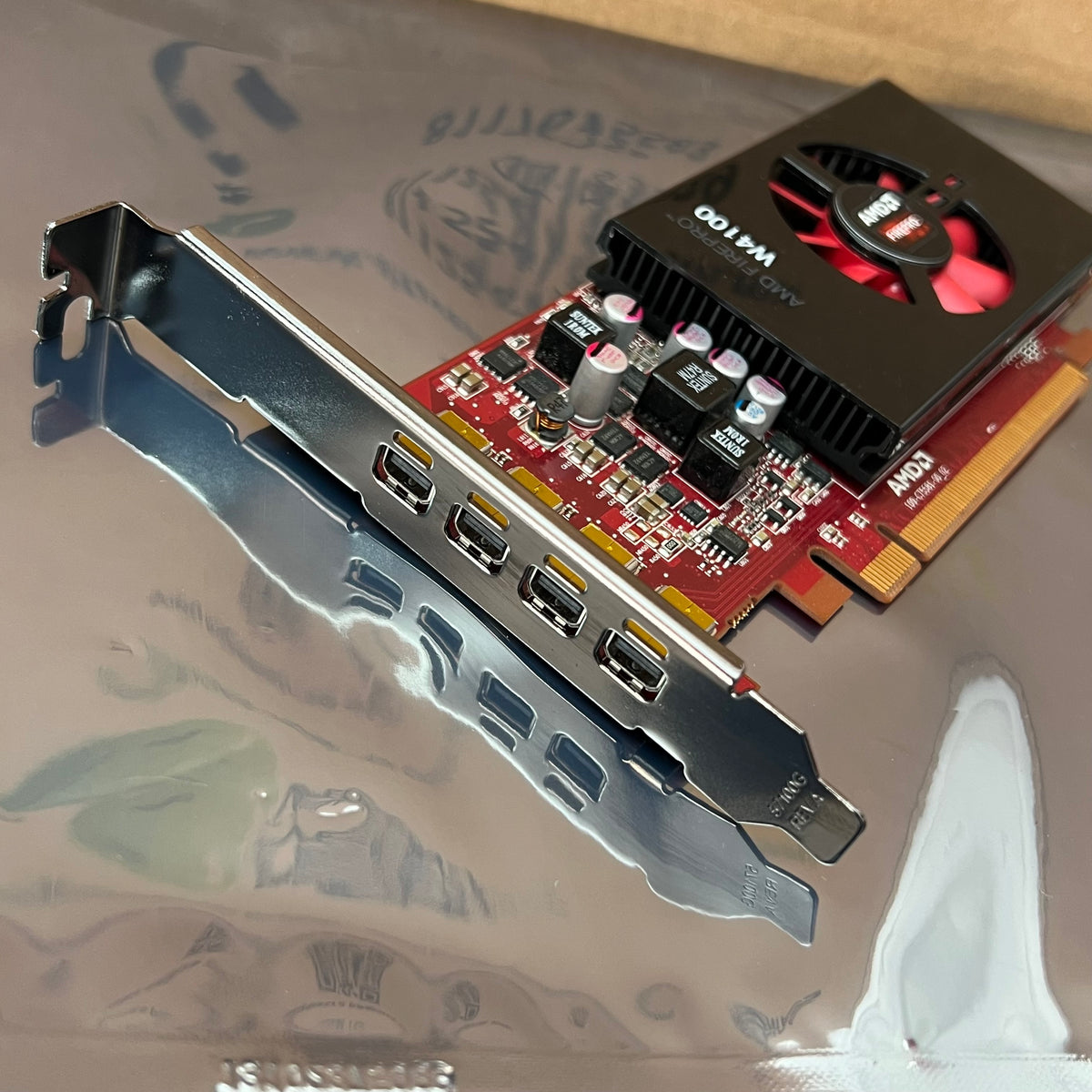 Tarjeta Gráfica AMD FirePro – 2GB | Alto Perfil | Mini DisplayPort