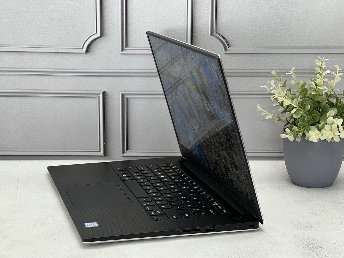 Laptop Dell XPS 15 9550 | Core i5 6ta Gen | SSD 256GB | 16GB RAM DDR4 | Tarjeta NVIDIA GeForce GTX 960M 2GB | Pantalla 15.6" | Windows 11