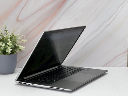 Laptop Hp ZBook FIREFLY 14 G9 Core i5 12va Gen SSD 512GB RAM 16GB  Pantalla 14" CLASE B