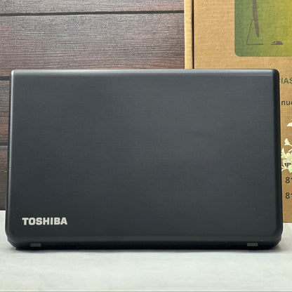Laptop Toshiba AMD E1| 8GB RAM | SSD 250GB | Windows 10 Teclado numérico 15.6"