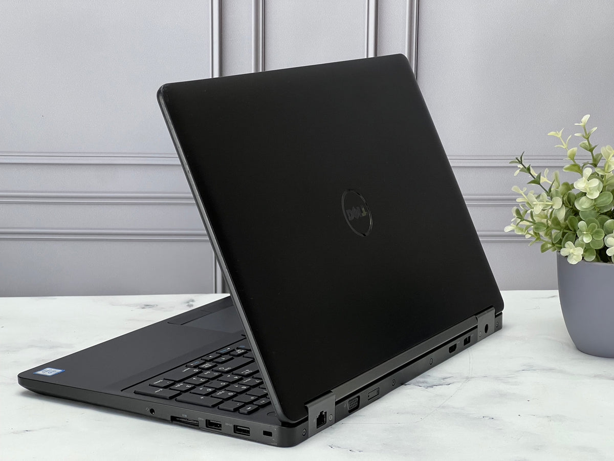 Laptop Dell Latitude E5570 Core i7 6ta Gen SSD 256GB RAM 16GB DDR4  Teclado numerico 15.6", Tarjeta Gráfica 2GB