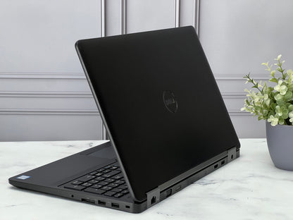 Laptop Dell Latitude E5570 Core i7 6ta Gen SSD 256GB RAM 16GB DDR4  Teclado numerico 15.6", Tarjeta Gráfica 2GB