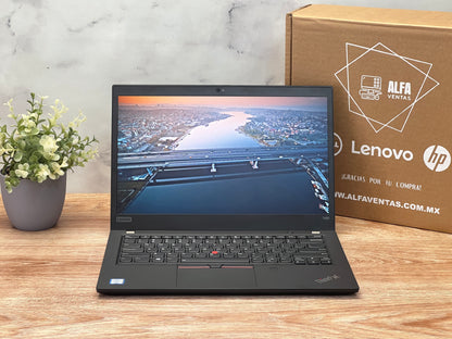 Laptop Lenovo Thinkpad T490 Core i7 8va gen SSD 256GB 16GB DDR4 Pantalla 14" CLASE B