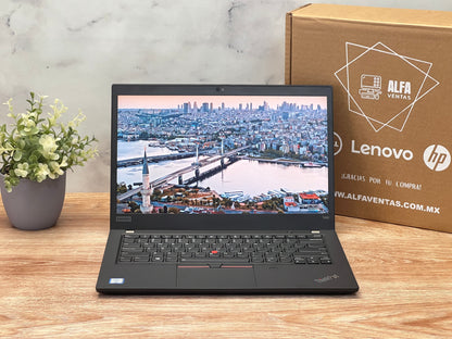 Laptop Lenovo Thinkpad T490 Core i7 8va gen SSD 256GB 16GB DDR4 Pantalla 14" CLASE B