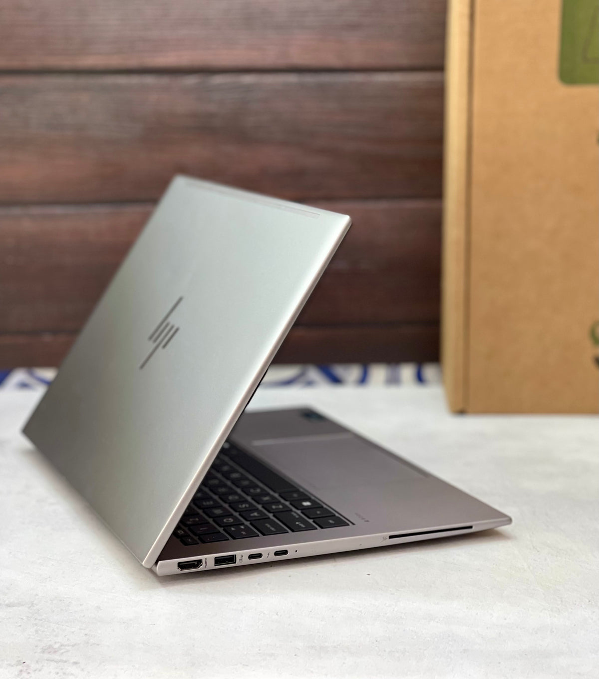 Laptop HP ZBook Firefly 14 G11 – Core Ultra 5 135H 16GB RAM DDR5 SSD 1TB | AI Boost