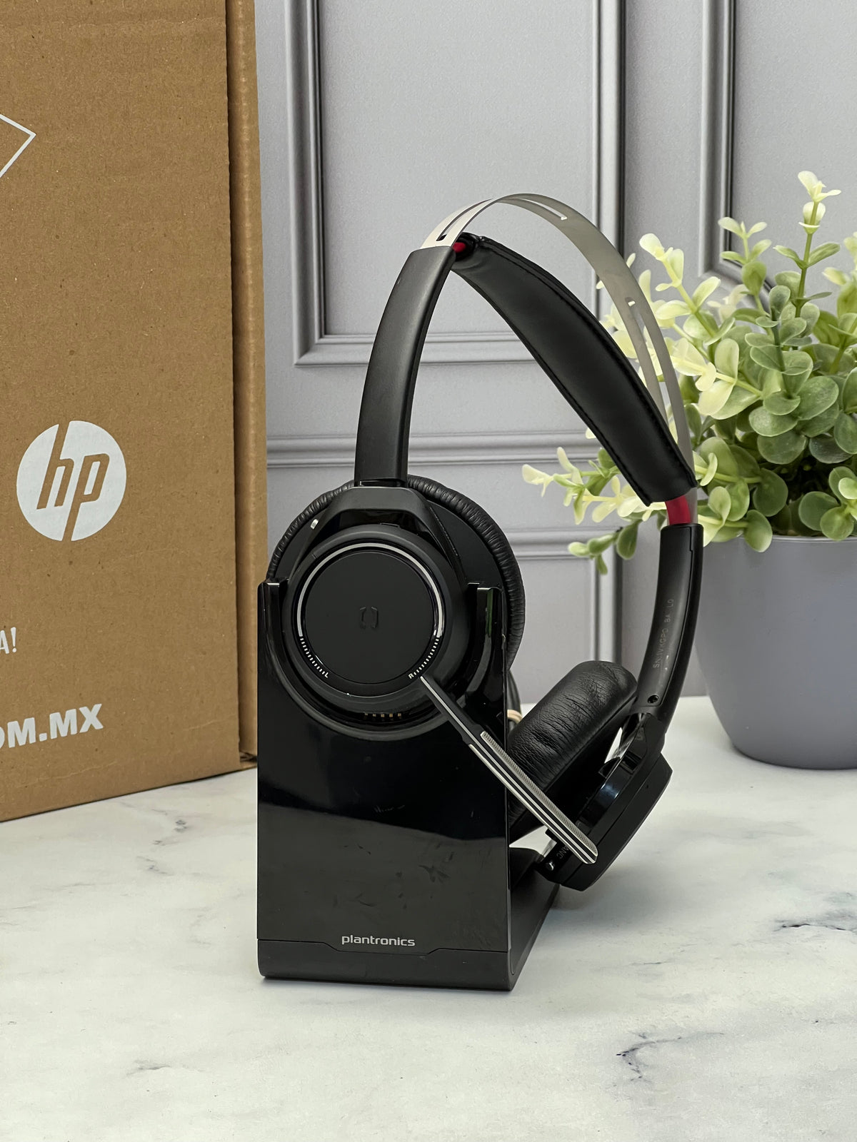 Plantronics Voyager Focus B825 UC Bluetooth Headset audífonos con Cancelación de ruido