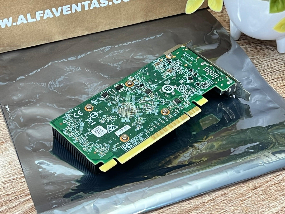 Tarjeta Gráfica AMD Radeon R7 200 Series 2GB bajo perfil, DisplayPort-DVI