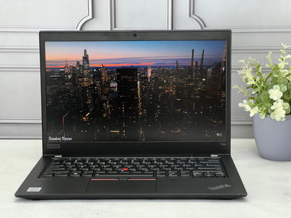 Laptop Lenovo ThinkPad T14s Gen 1 | Core i7 10ma Gen | SSD 256GB | 16GB RAM | Pantalla Táctil 14"