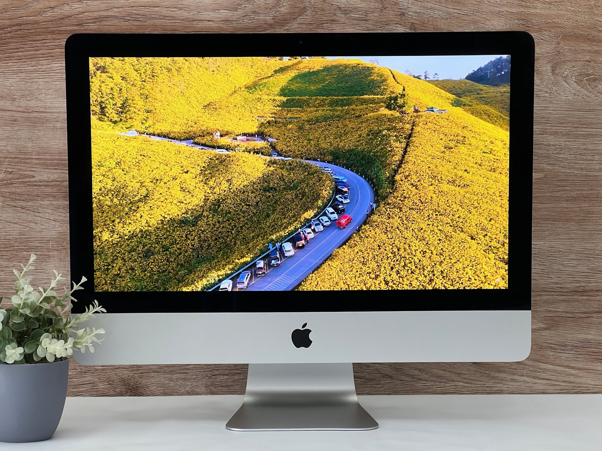 iMac 21.5インチ Late 2013 Core i5 8GB 1TB apple iMac 21.5” A1418 Late 2013 Core i5 8GB RAM 1TB HDD macOS