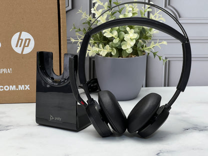Audifonos Poly Voyager Focus 2  Inalámbrico Bluetooth Con Micrófono (BASE CON CABLE  TIPO C )