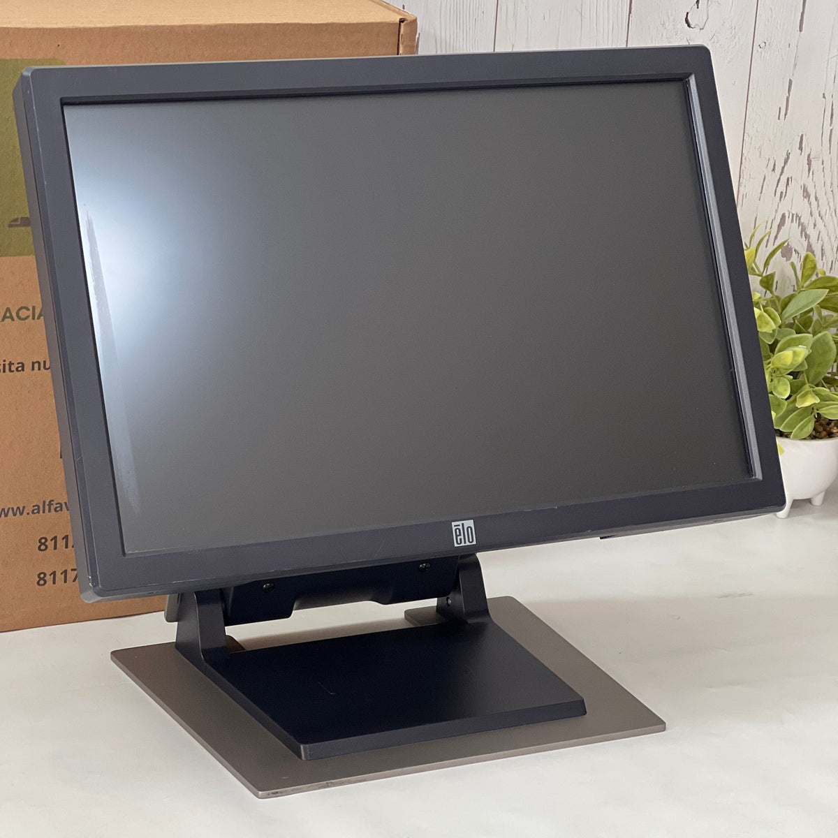 Monitor Táctil Elo TouchSystems ET1900L | 19" | 1440×900 | Touchscreen | VGA / DVI-D