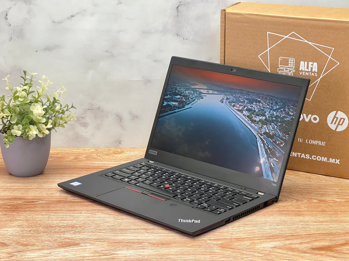 Laptop Lenovo Thinkpad T490 Core i7 8va gen SSD 256GB 16GB DDR4 Pantalla 14" CLASE B