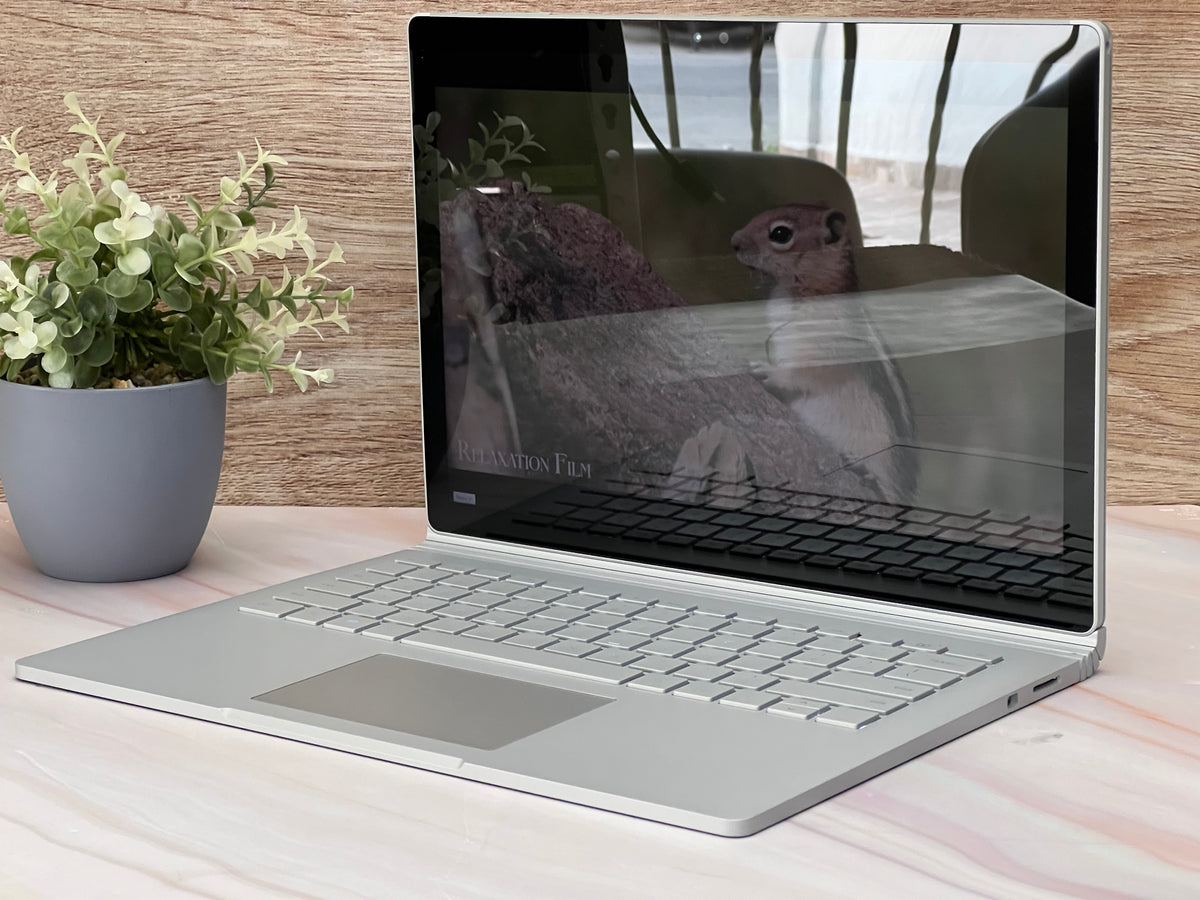 Microsoft SurfaceBook Gen 1 Core i5 6ta Gen SSD 256GB RAM 8GB Pantalla Táctil Windows 10 Clase B