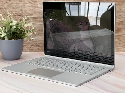 Microsoft SurfaceBook Gen 1 Core i5 6ta Gen SSD 256GB RAM 8GB Pantalla Táctil Windows 10 Clase B