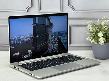 Laptop HP ProBook 640 G8  Core i5 11VA Gen 16GB RAM  SSD 256GB  Pantalla 14" Windows 11
