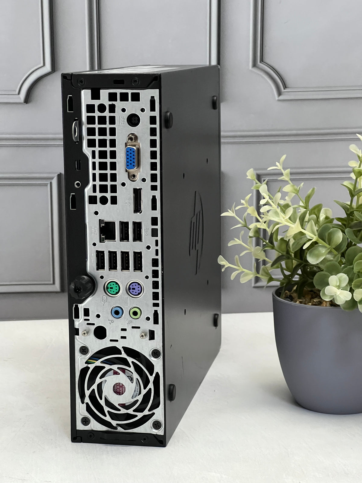 CPU Hp Compaq 8200 Elite usff Core i5 2da gen, SSD 256GB 8GB RAM WINDOWS 10