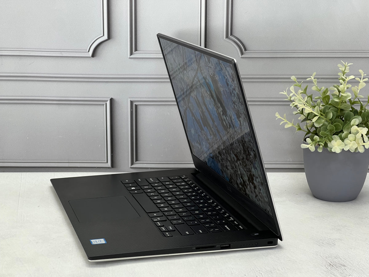 Laptop Dell XPS 15 9550 | Core i5 6ta Gen | SSD 256GB | 16GB RAM DDR4 | Tarjeta NVIDIA GeForce GTX 960M 2GB | Pantalla 15.6" | Windows 11