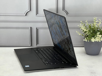 Laptop Dell XPS 15 9550 | Core i5 6ta Gen | SSD 256GB | 16GB RAM DDR4 | Tarjeta NVIDIA GeForce GTX 960M 2GB | Pantalla 15.6" | Windows 11