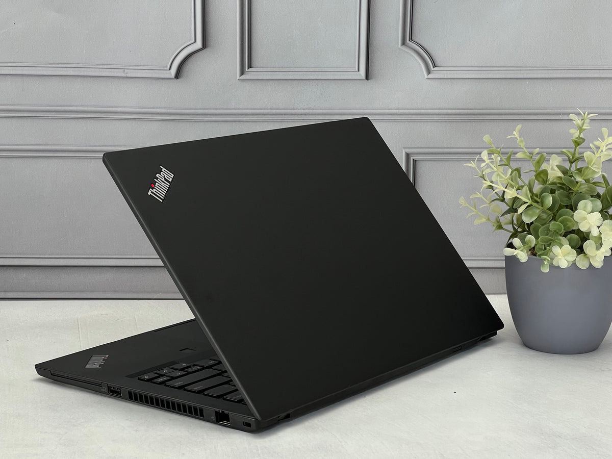 Laptop Lenovo ThinkPad T14 GEN 1 Core i7 10ma Gen SSD 256GB RAM 16GB Pantalla 14"