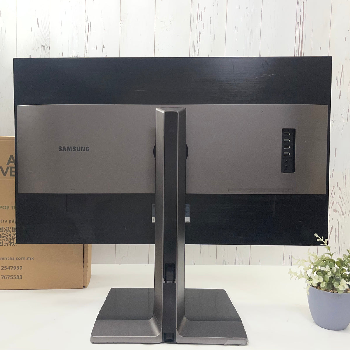 Monitor para partes Samsung S32D850T 32" 2K QHD | HDMI + DisplayPort  | Para Piezas Clase C