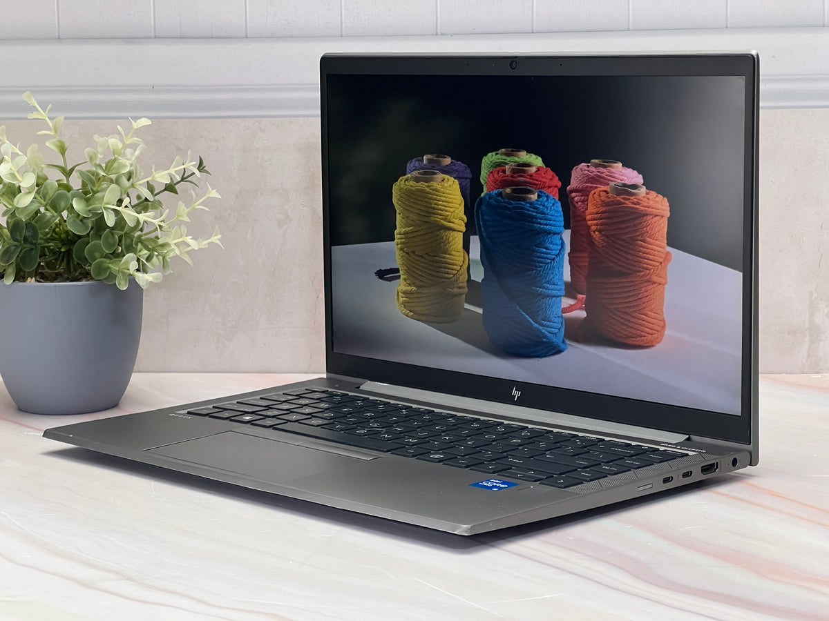 Laptop HP ZBook Firefly 14 G8 Core i5 11va Gen 16GB RAM SSD 512GB Pantalla 14” Windows 11