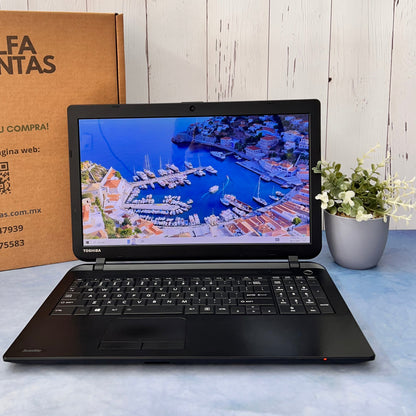 Laptop Toshiba Satellite C555 Celeron SSD 240GB 8GB RAM Pantalla 15.6” Windows 10
