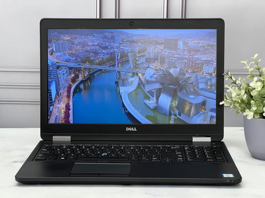 Laptop Dell Latitude E5570 Core i7 6ta Gen SSD 256GB RAM 16GB DDR4  Teclado numerico 15.6", Tarjeta Gráfica 2GB