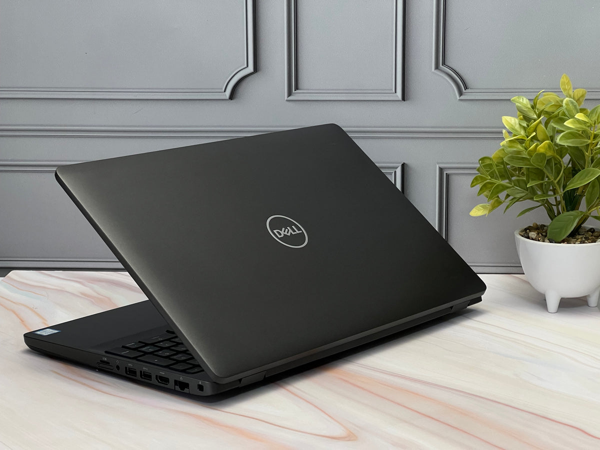 Laptop Dell Latitude 5500  Core i5 8va Gen SSD 250GB 16GB RAM DDR4 Pantalla 15.6"