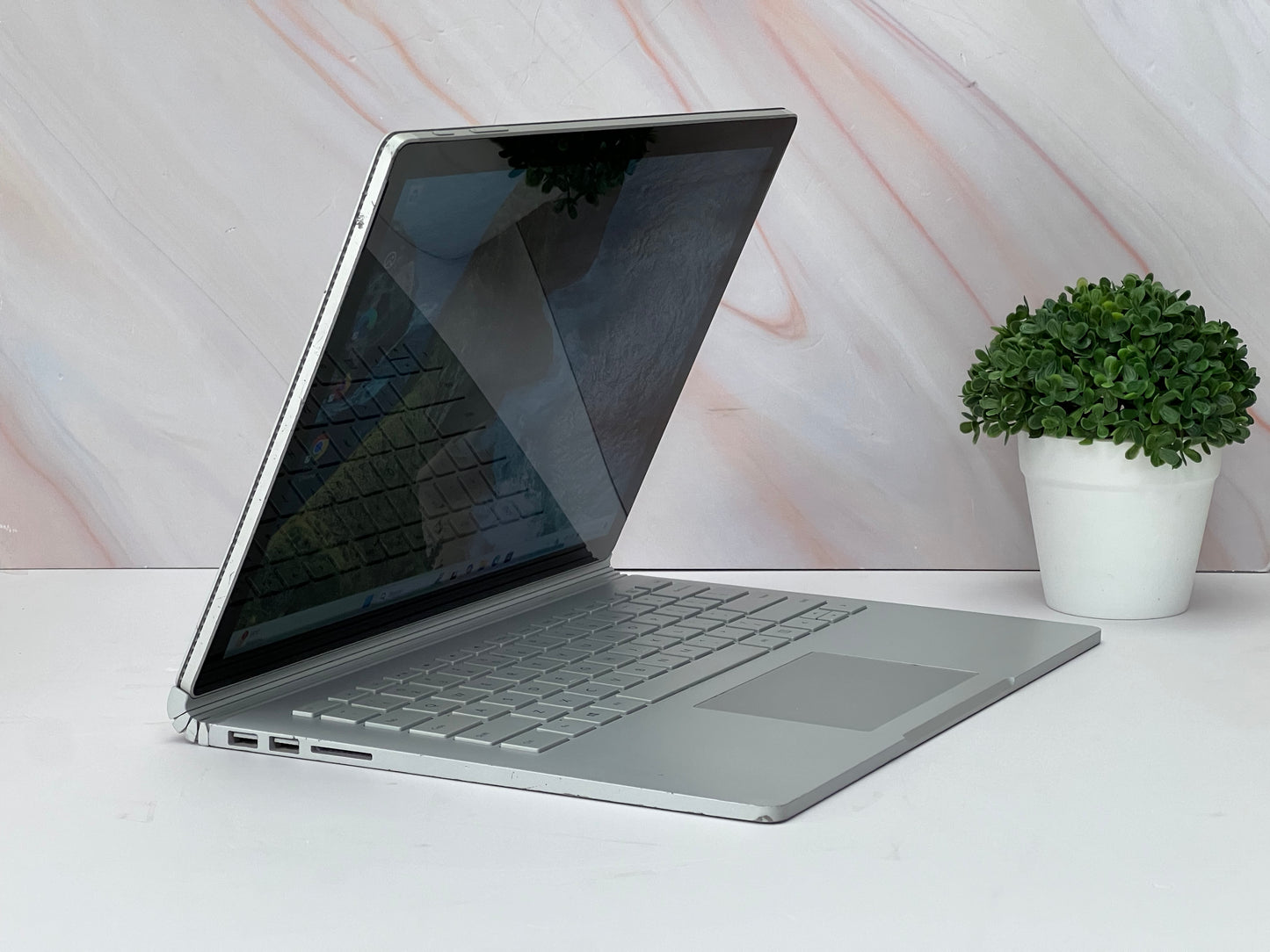 Laptop Microsoft Surface Book Core i5 6ta Gen SSD 240GB | 8GB RAM | Pantalla Táctil
