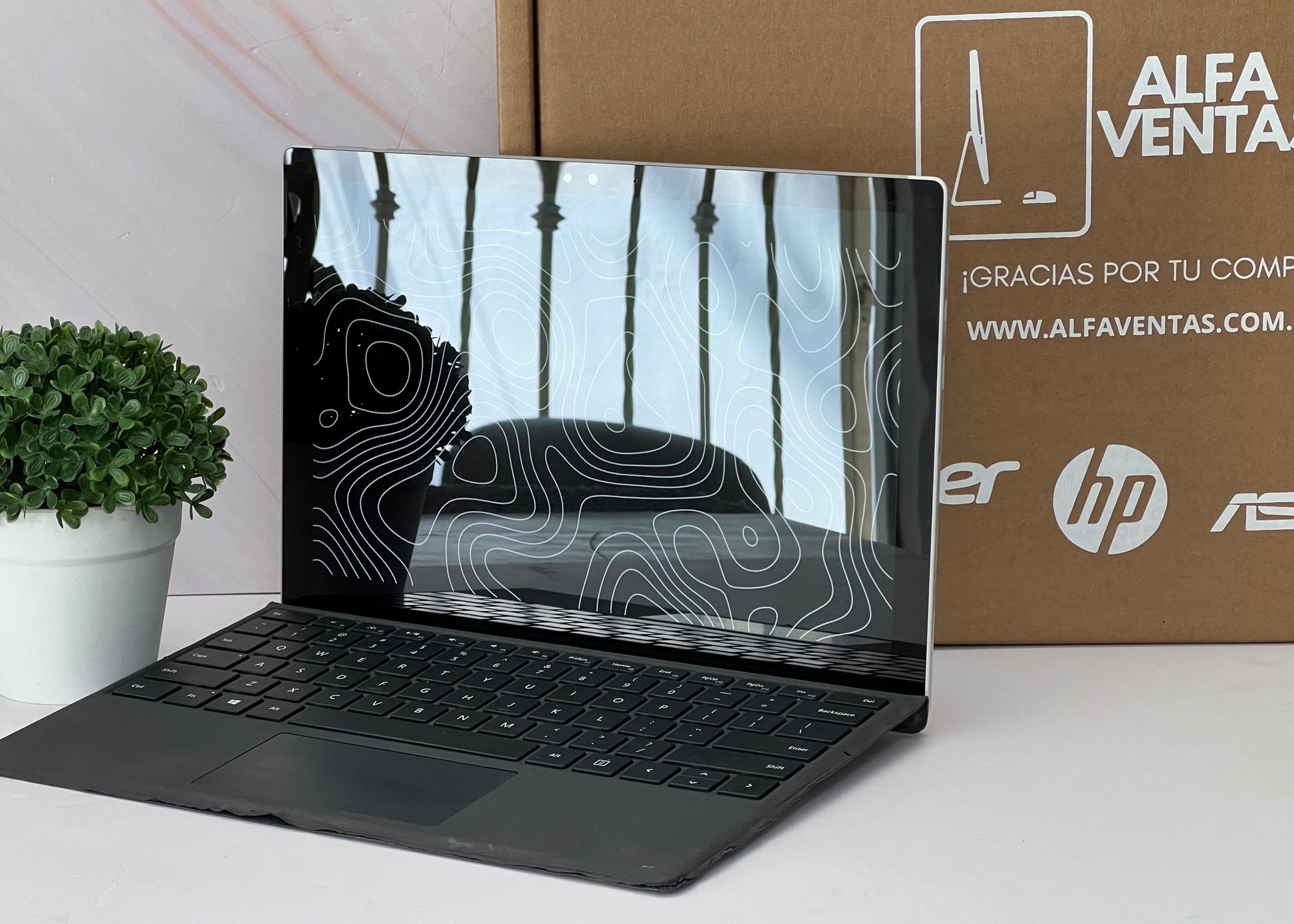 Microsoft Surface Pro 4 Core i5 6ta Gen SSD 128GB  4GB RAM  Pantalla Táctil Windows 10