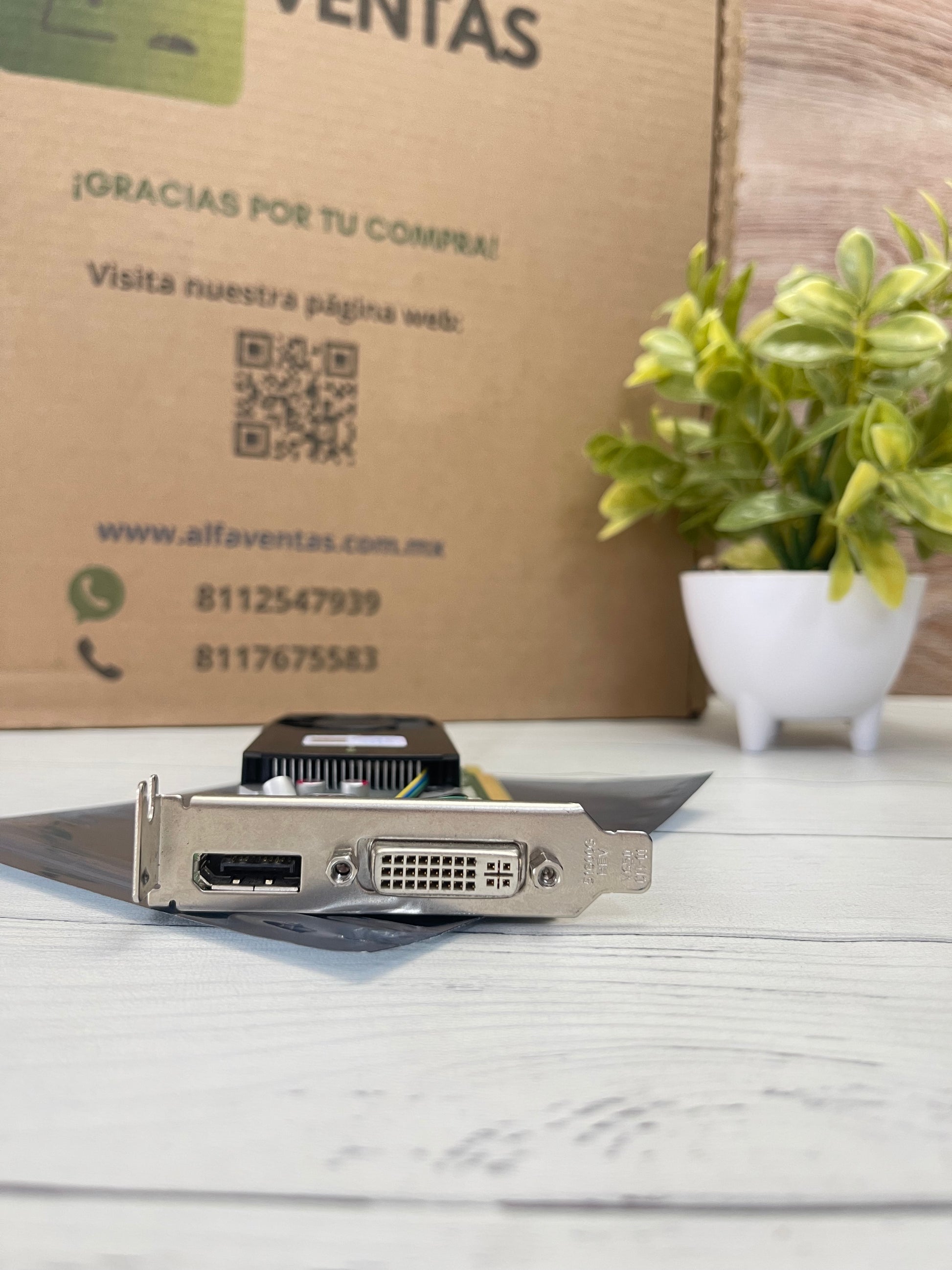 Tarjeta gráfica NVIDIA Quadro K620  2GB DDR3 DisplayPort  DVI