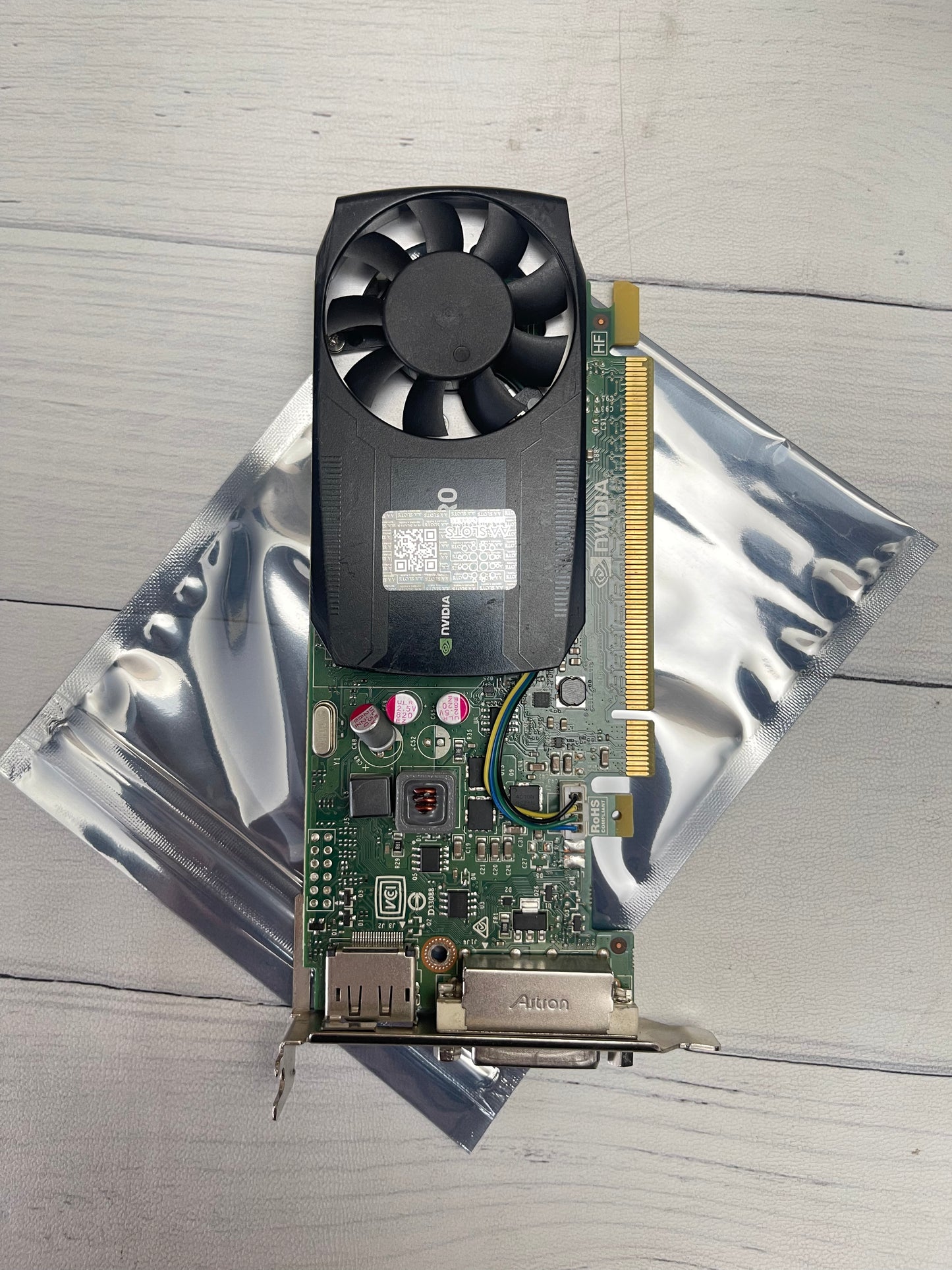 Tarjeta gráfica NVIDIA Quadro K620  2GB DDR3 DisplayPort  DVI