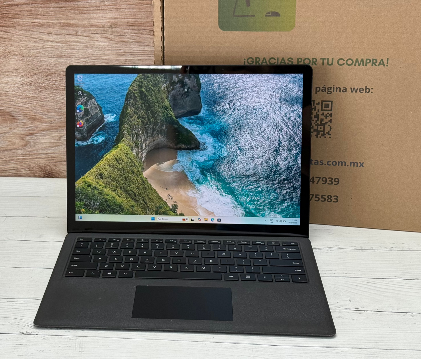 Microsoft Surface Laptop 2 Core i5 8va Gen SSD 256GB 8GB RAM  Pantalla Táctil