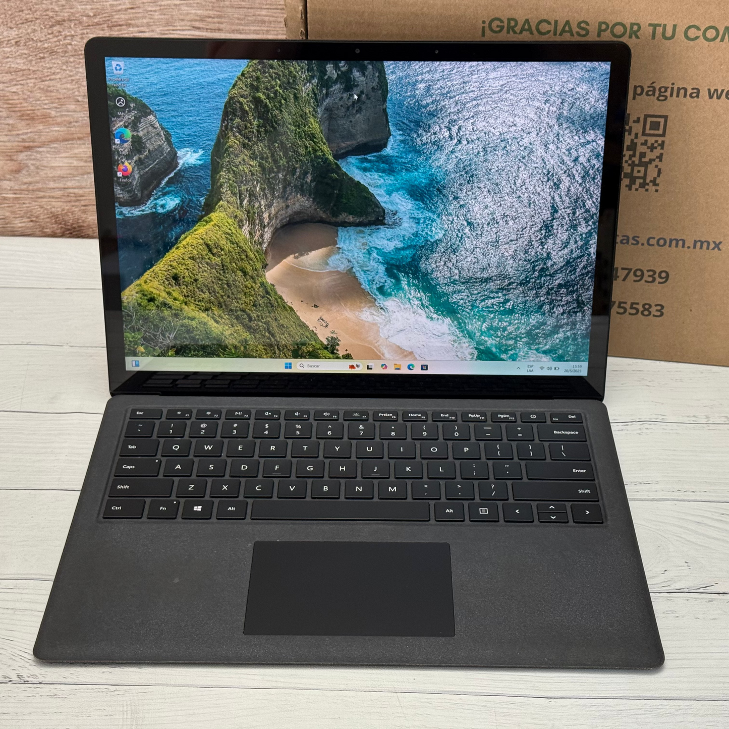 Microsoft Surface Laptop 2 Core i5 8va Gen SSD 256GB 8GB RAM  Pantalla Táctil