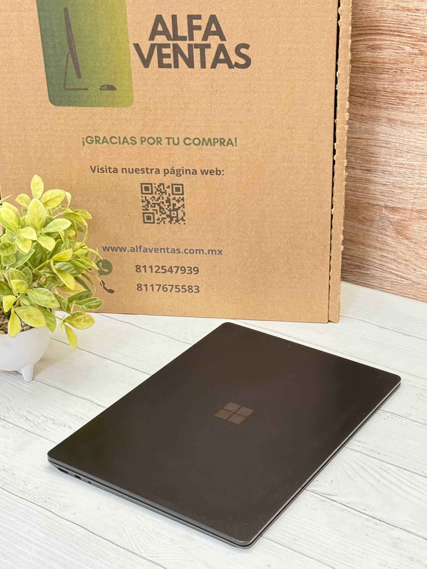 Microsoft Surface Laptop 2 Core i5 8va Gen SSD 256GB 8GB RAM  Pantalla Táctil