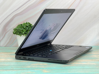 Laptop Dell Latitude 5480 Core i5 7ma Gen SSD 480GB 16GB Pantalla 14" Clase B
