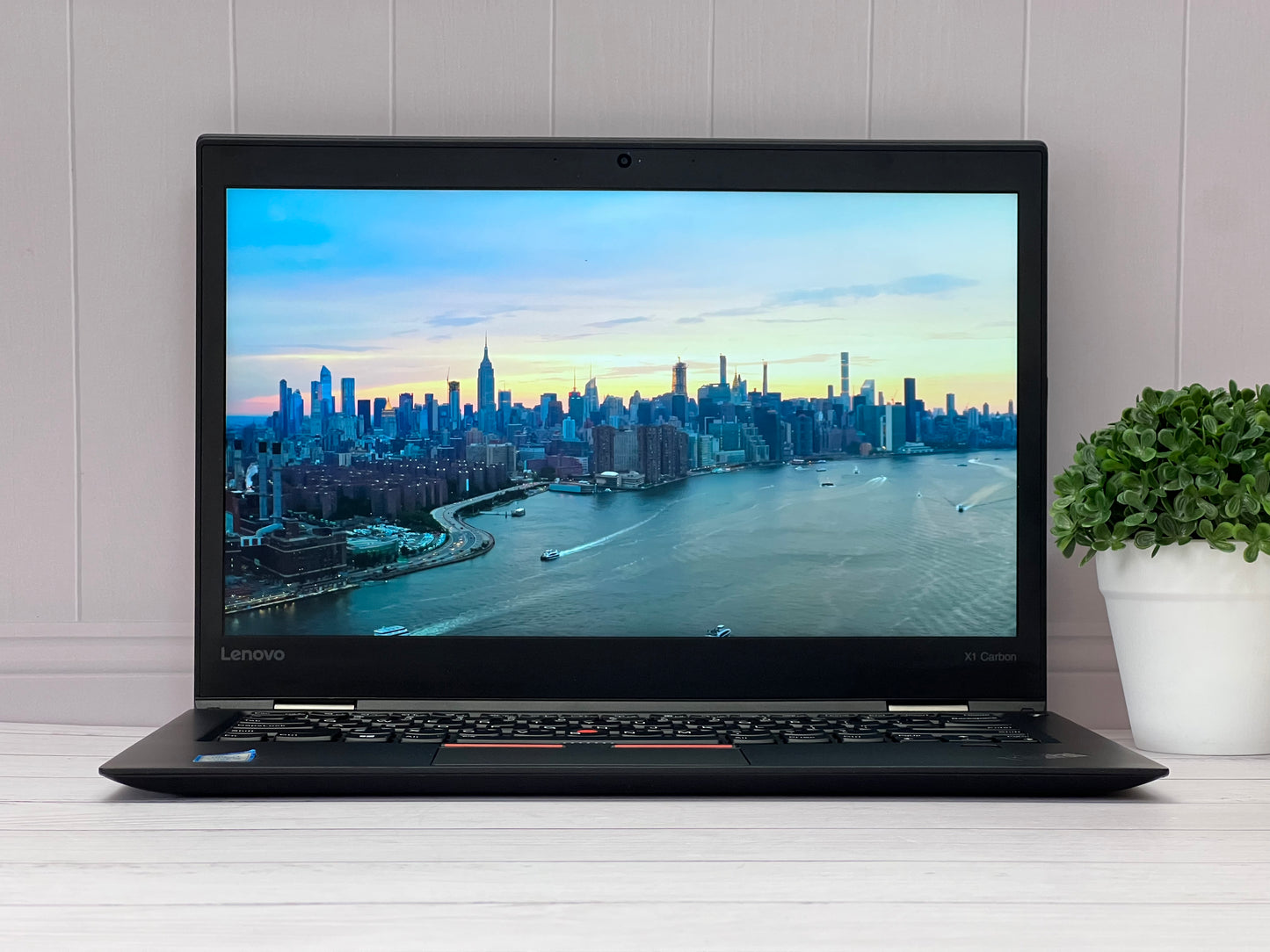 Laptop Lenovo x1 Carbon Core i5 6ta Gen SSD 256GB RAM 8GB DDR4 Pantalla 14" Clase B