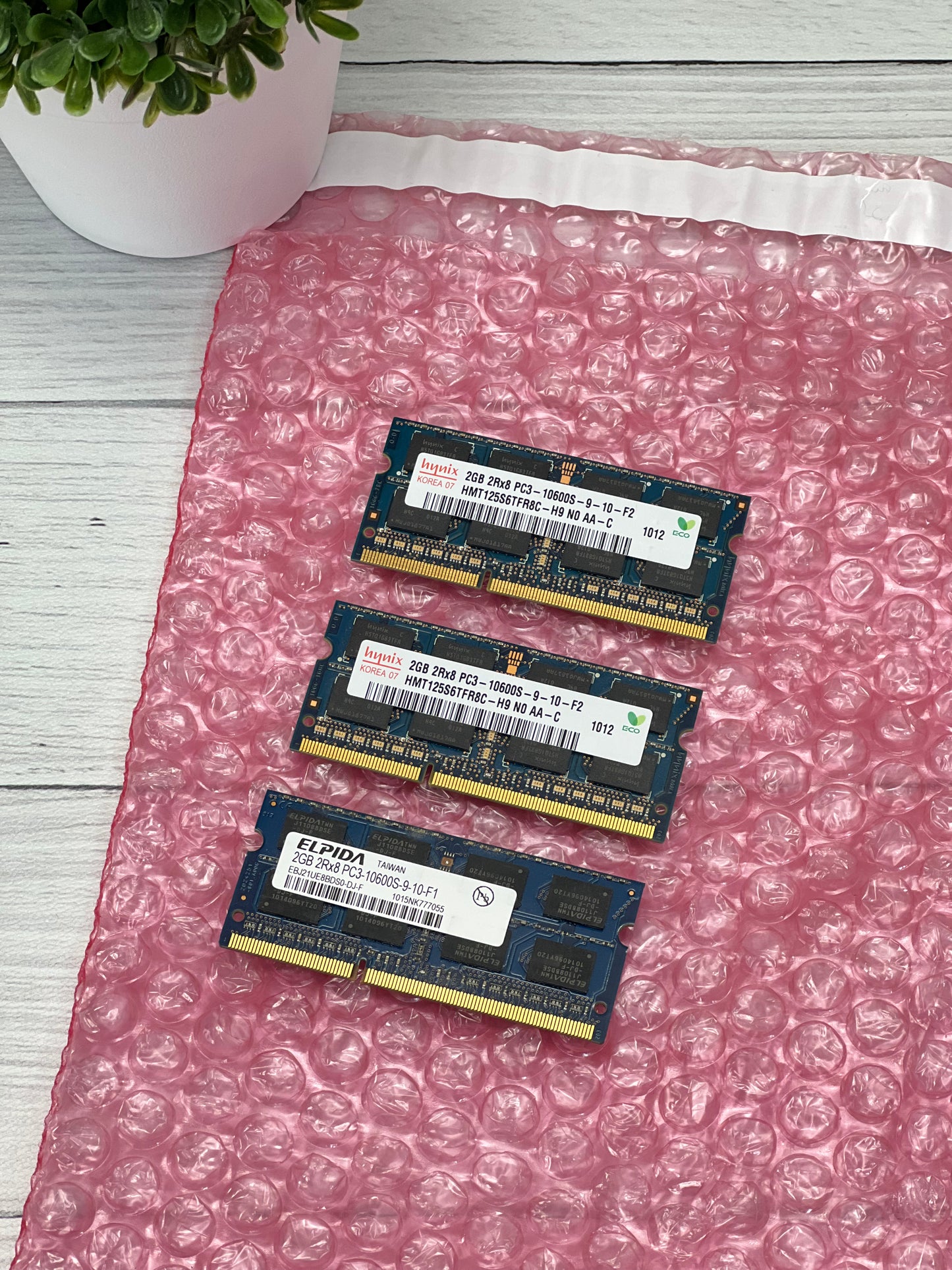 Memoria RAM DDR3 2GB Sodimm 1333Mhz PC3-10600S Para Laptop o AIO