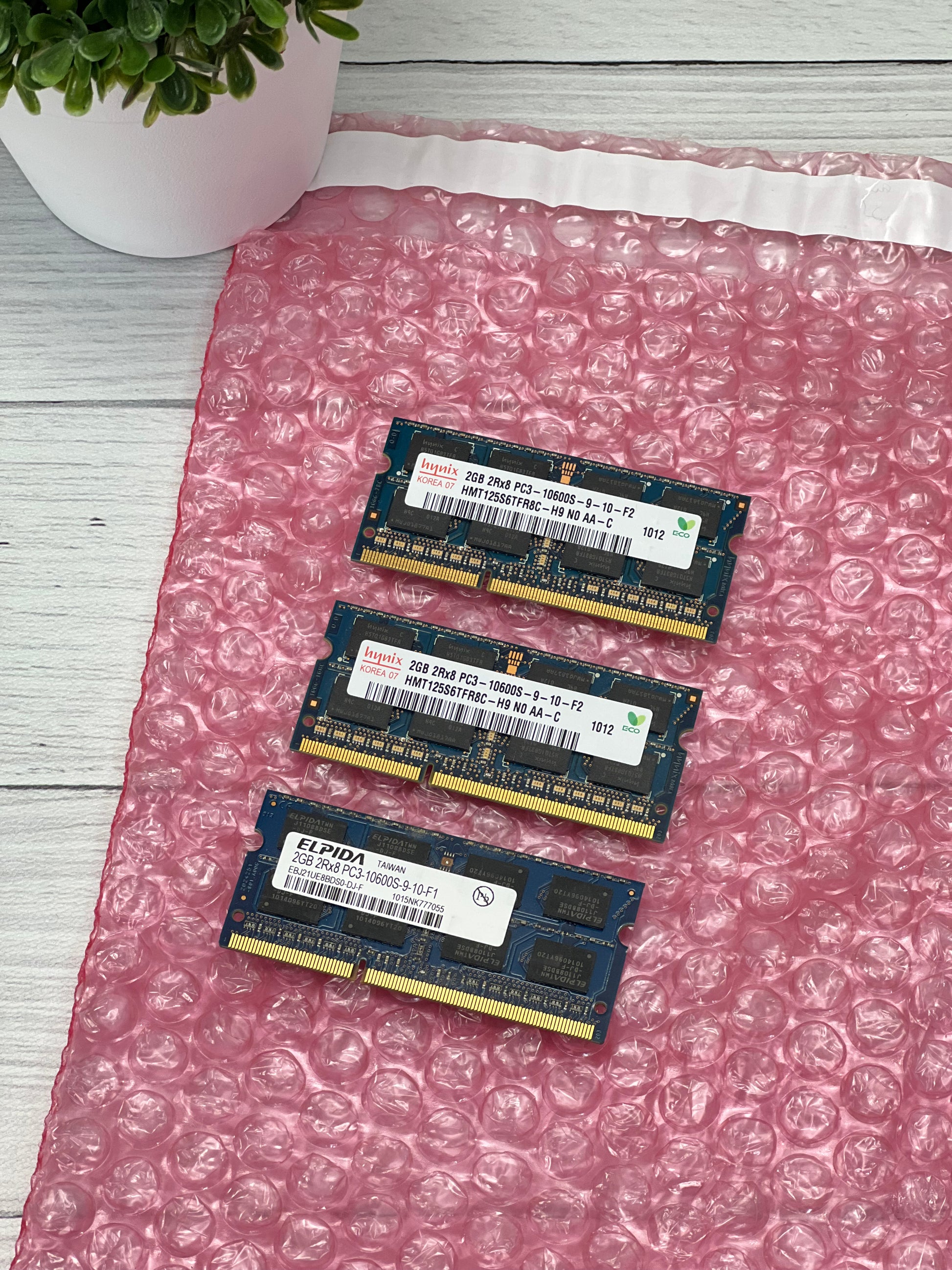 Memoria RAM DDR3 2GB Sodimm 1333Mhz PC3-10600S Para Laptop o AIO