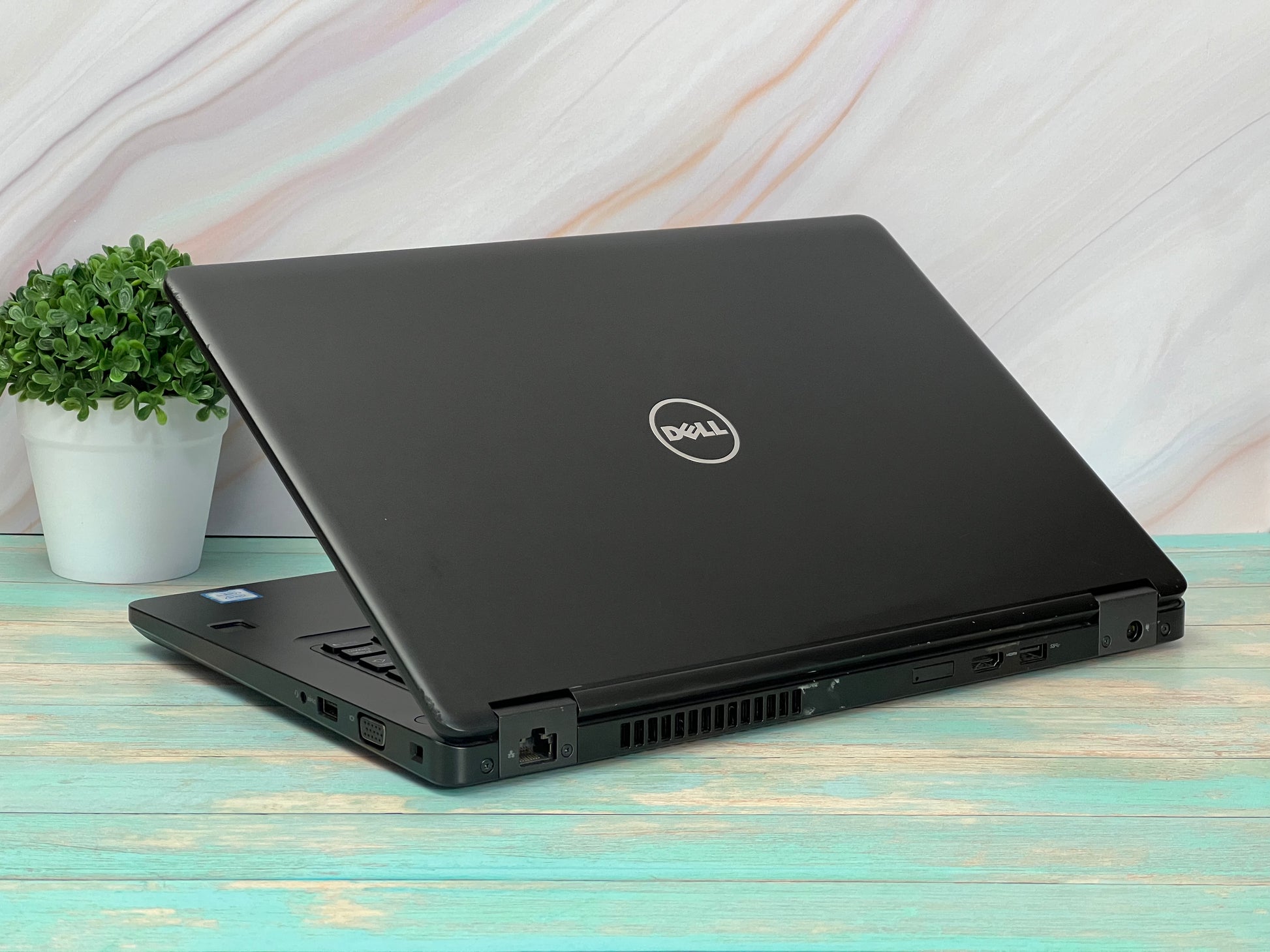 Laptop Dell Latitude 5480 Core i5 7ma Gen SSD 480GB 16GB Pantalla 14" Clase B